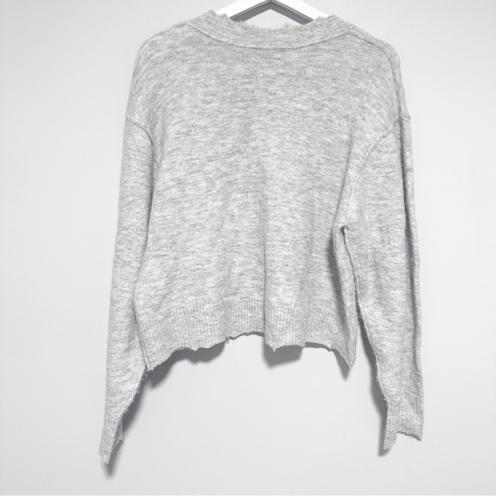 Wilfred Light Gray V-Neck Sweater size XL - Picture 6 of 11
